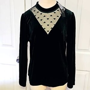 Allegra NWT, green velvet long sleeve top. Size XL. Mesh with hearts in front.